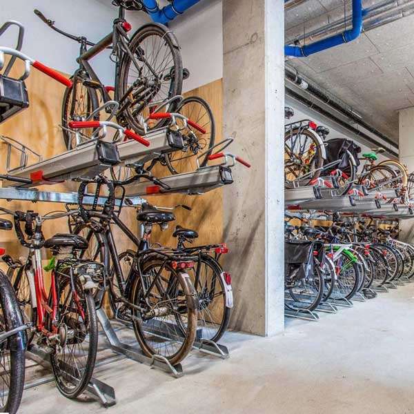 Cykelställ & cykelparkering | Cykelställ i två våningar och andra kompakta lösningar | FalcoLevel Premium+ - cykelställ i två våningar | image #2 |  