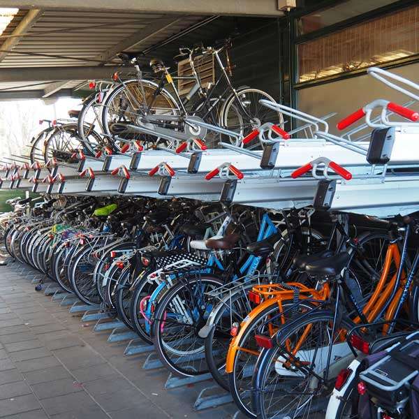 Cykelställ & cykelparkering | Cykelställ i två våningar och andra kompakta lösningar | FalcoLevel Premium+ - cykelställ i två våningar | image #11 |  