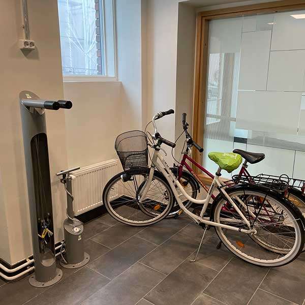 Cykelställ & cykelparkering | Cykelpumpar & Servicestationer | FalcoFix 2.0 Servicestation med cykelpump och cykelverktyg Cykelställ & cykelparkering | Cykelpumpar & Servicestationer | FalcoFix 2.0 Servicestation med cykelpump och cykelverktyg | image #4 |
