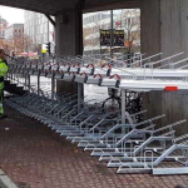 Trafikkontoret i Stockholm satsar på tvåvåningsställ
