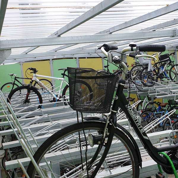 Cykeltak & cykelgarage | Cykeltak för tvåvåningsställ | FalcoScandic cykelgarage | image #9 |  cykelgarage_för_resecentrum_och_tågstationer