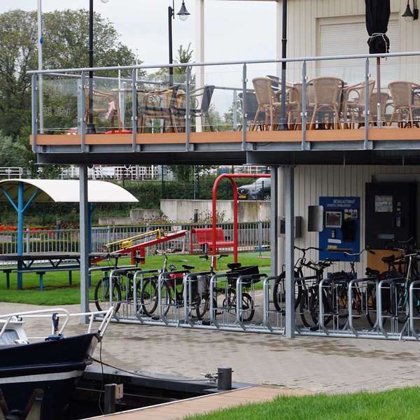 Cykelställ & cykelparkering | Cykelställ | FalcoFida dubbelsidigt cykelställ | image #2 |  