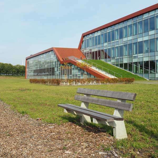 straatmeubilair buitenbank zitbank parkbank FalcoPark