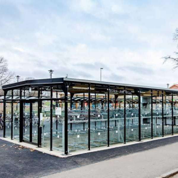 Trollhättans Resecenter vid centralstationen