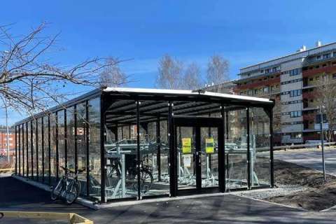 FalcoScandic cykelgarage vid Tullinge Station