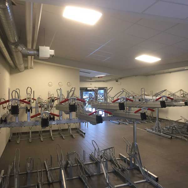 Jönköpings Kommuns nya cykelhus med Falco Premium tvåvåningsställ