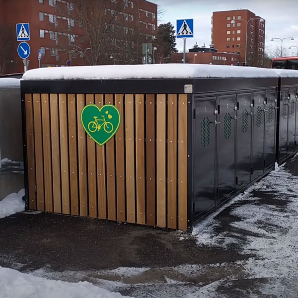 Järfälla Kommun satsar stort på Falco Q cykelboxar och är först i landet med helt digitaliserad bokning.