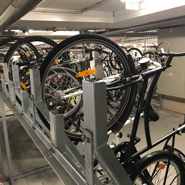 verticaal fietsparkeren fietsenrek FalcoVert fietskelder