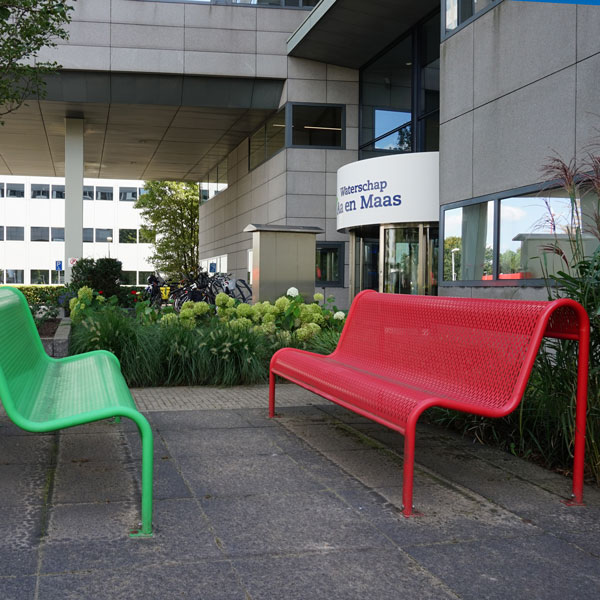 FalcoPerfo bänk med ryggstöd