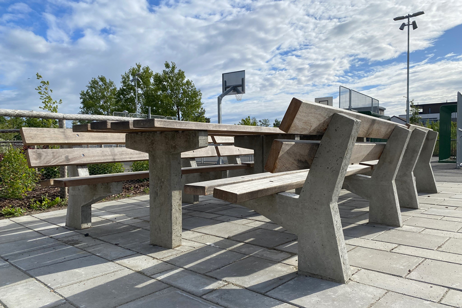 FalcoPark bänk med ryggstöd